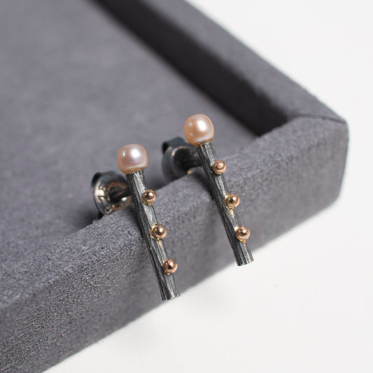 Stud Earrings Sticks With Gold Beads And Pearls