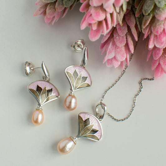 Cloisonné Enamel Jewellery Set With Rose Pearls