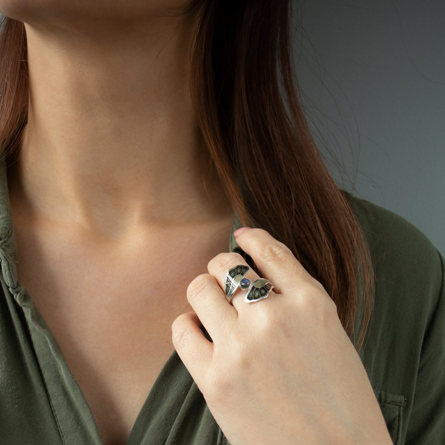 Cloisonne Enamel Silver Ring With Labradorite Stone