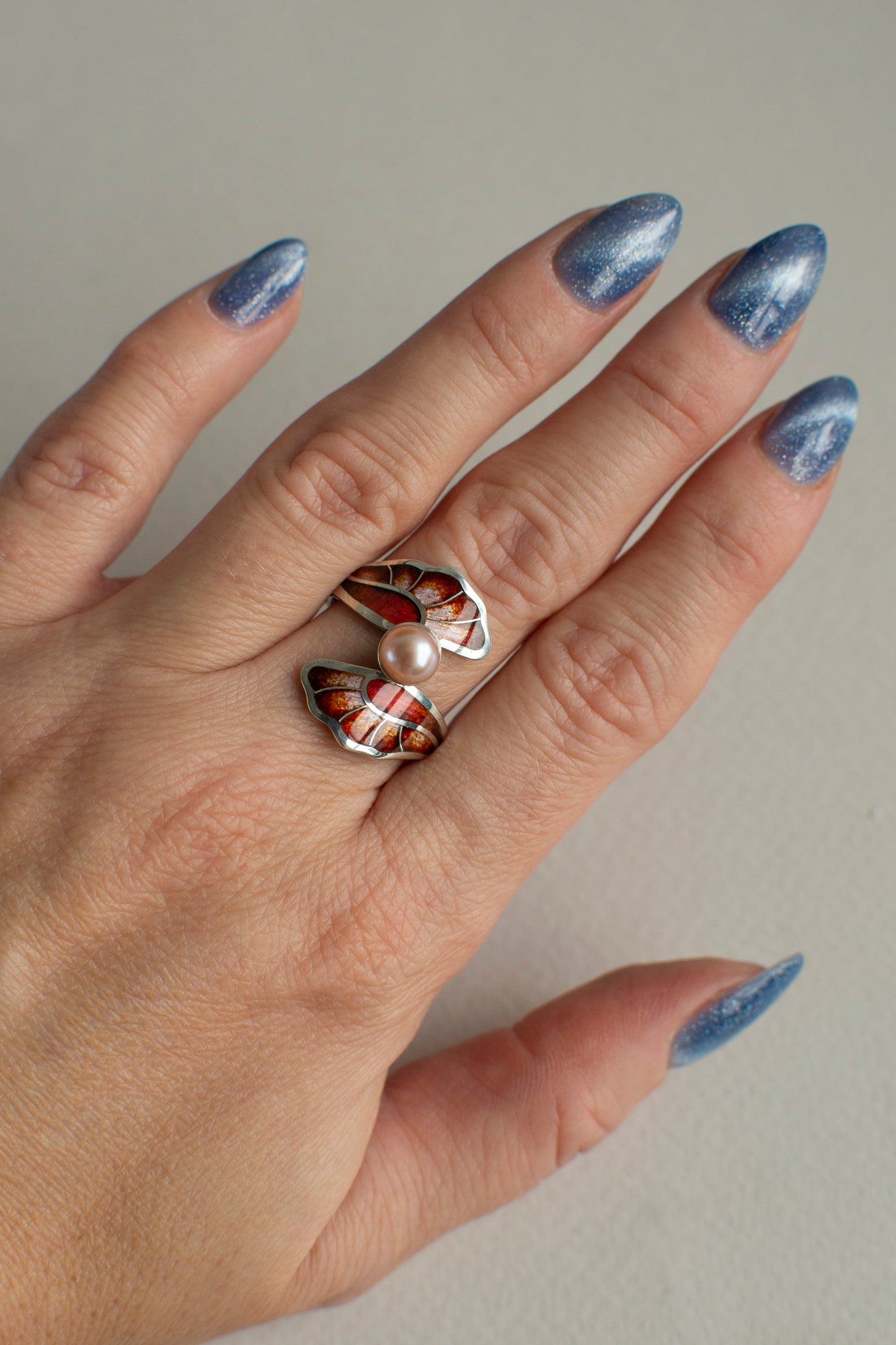 Red Luxury Butterfly Wings Ring With Rose Pearl