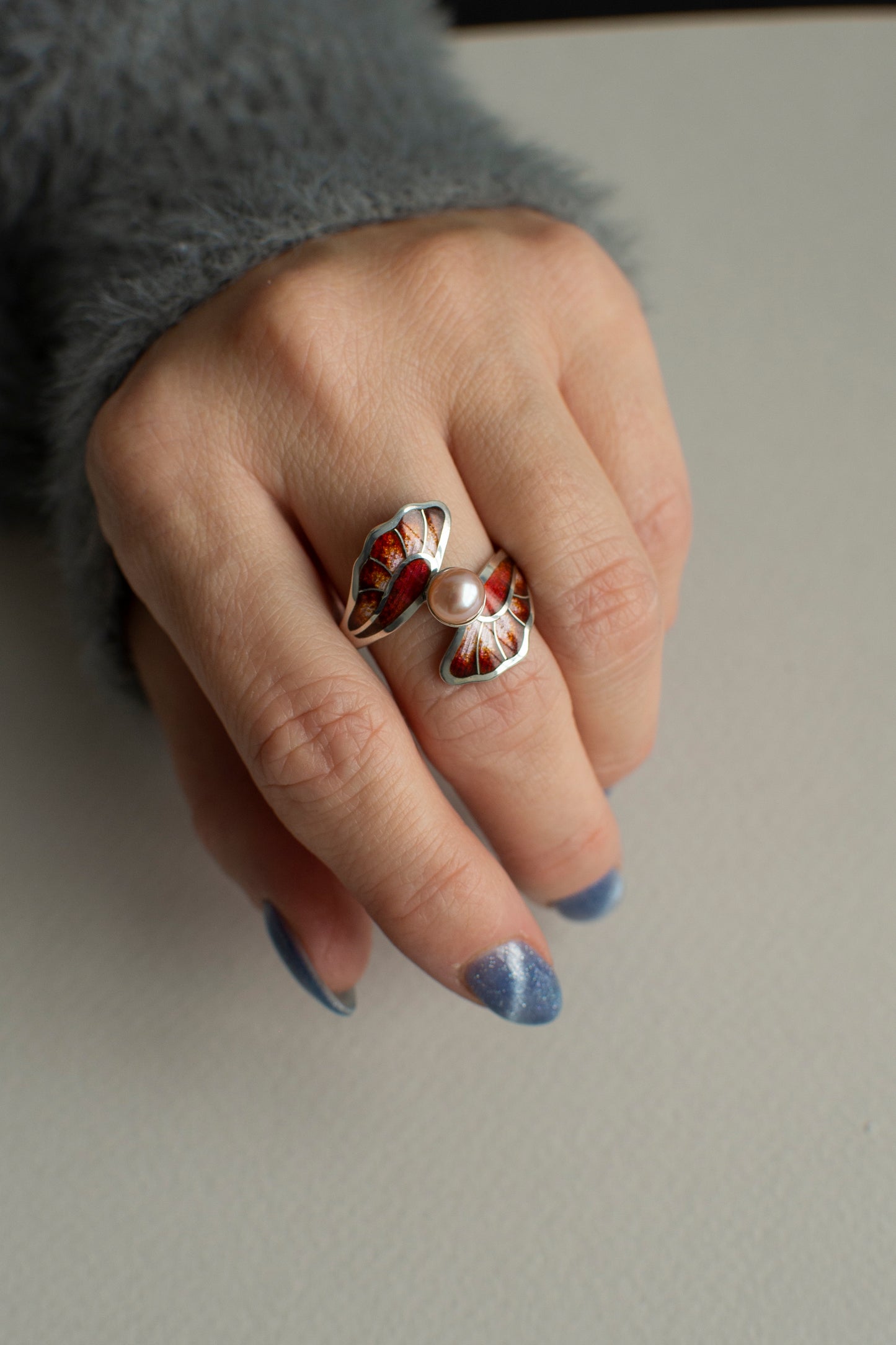 Red Luxury Butterfly Wings Ring With Rose Pearl