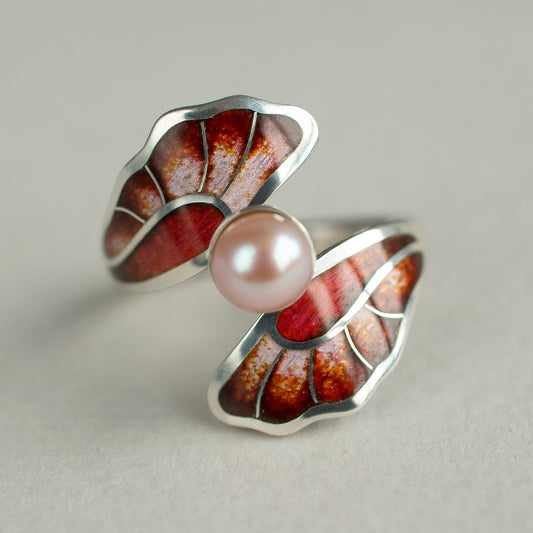 Red Luxury Butterfly Wings Ring With Rose Pearl