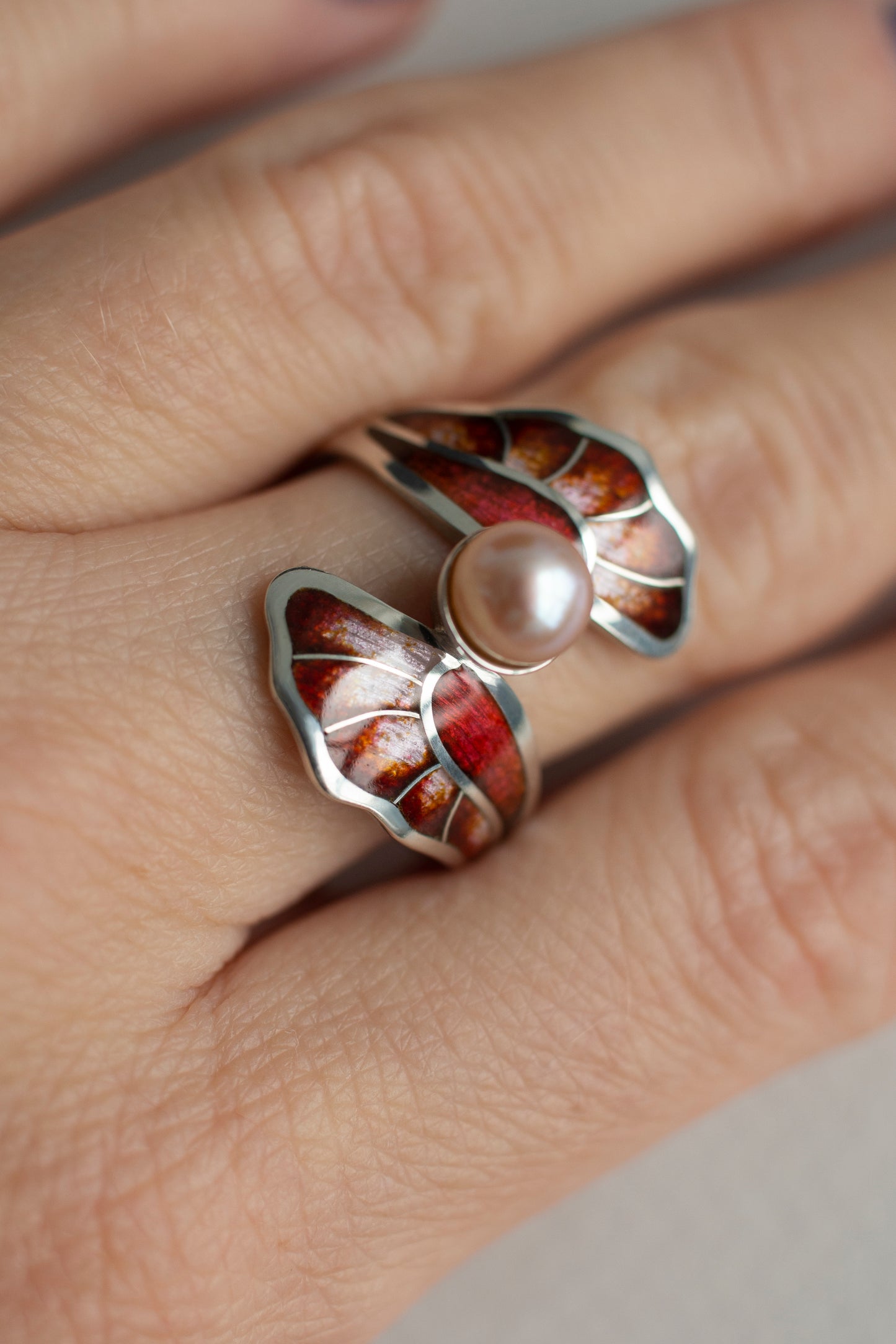 Red Luxury Butterfly Wings Ring With Rose Pearl